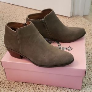 Crown Vintage Tabitha Bootie Putty Size 8.5